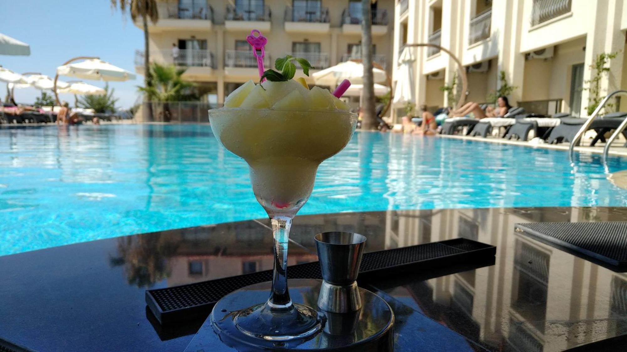 Neopol Hotel Kusadasi Bagian luar foto
